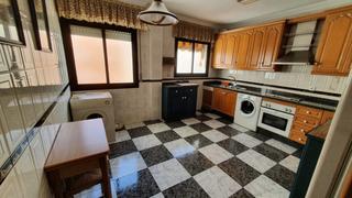 Lloguer Pis a Ciudad Jardín - Zoco. Ideal piso para alquilar junto medina azahara