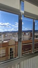 Lloguer Pis a Sta. Marina - San Andrés - San Pablo - San Lorenzo. Amplio y luminoso piso reformado en avenida barcelona, córdoba