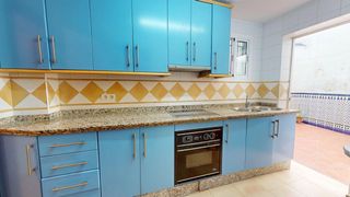 Etagenwohnung in Centro. Magnifica vivienda situada en plena judería, con tres dormitorio