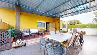 Chalet  Calle urbanización el rubio. Quieres comprar una parcela? deja que ésta te sorprenda con todo