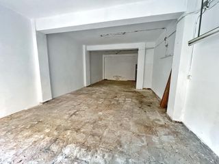 Miete Geschäftsraum in Fraternidad. Local con aseo en elda, zona murillo