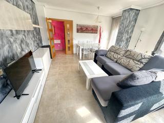 Rent Flat in Las Trescientas-San Francisco-Ciudad Vergel. Luminoso piso con ascensor y garaje en avda. de ronda, elda