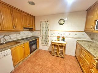 Lloguer Pis a Petrer. Piso 1 con entresuelo en petrer, zona las chimeneas y campet