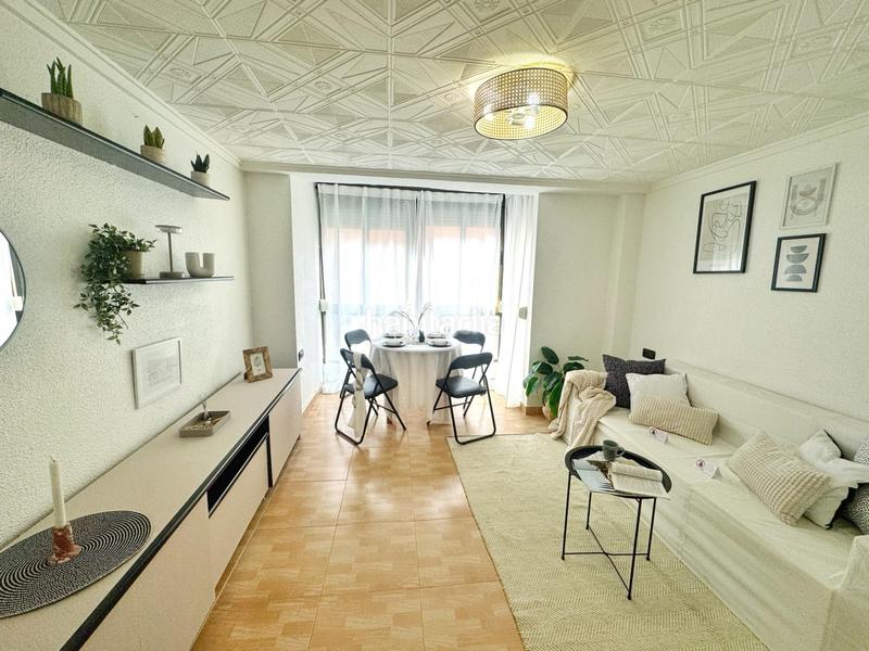 Foto b026ca64-4f6a-41d9-830f-43578d42c0f7. Piso  1 para entrar a vivir, zona avda de madrid en Elda