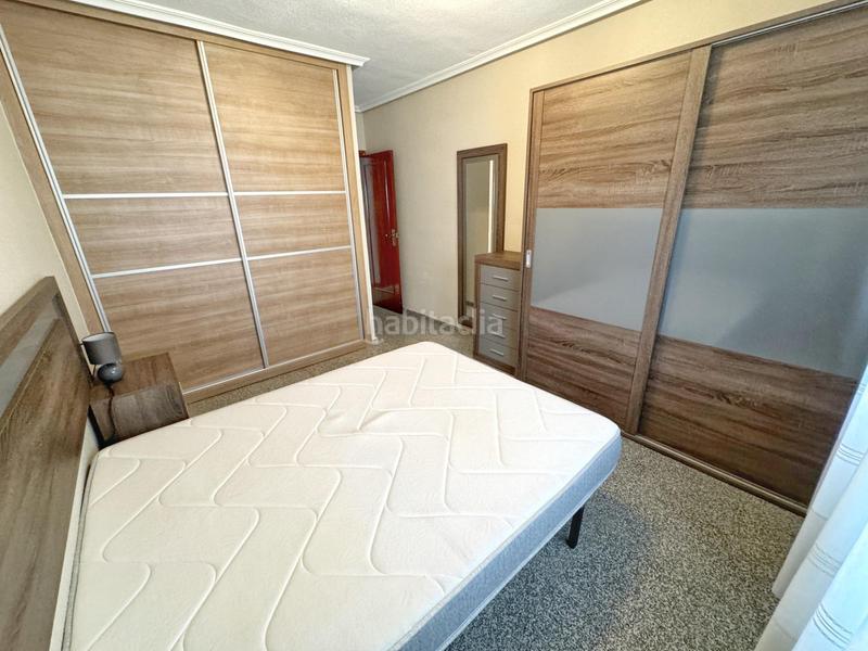 Foto b6d26ebe-c046-4814-8668-2a72e72c08f3. Rent flat with parking in Petrer