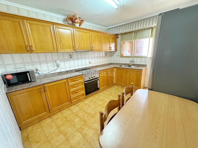 Foto bc25b28b-daf1-4238-9f58-31035cd948f4. Rent flat with parking in Petrer