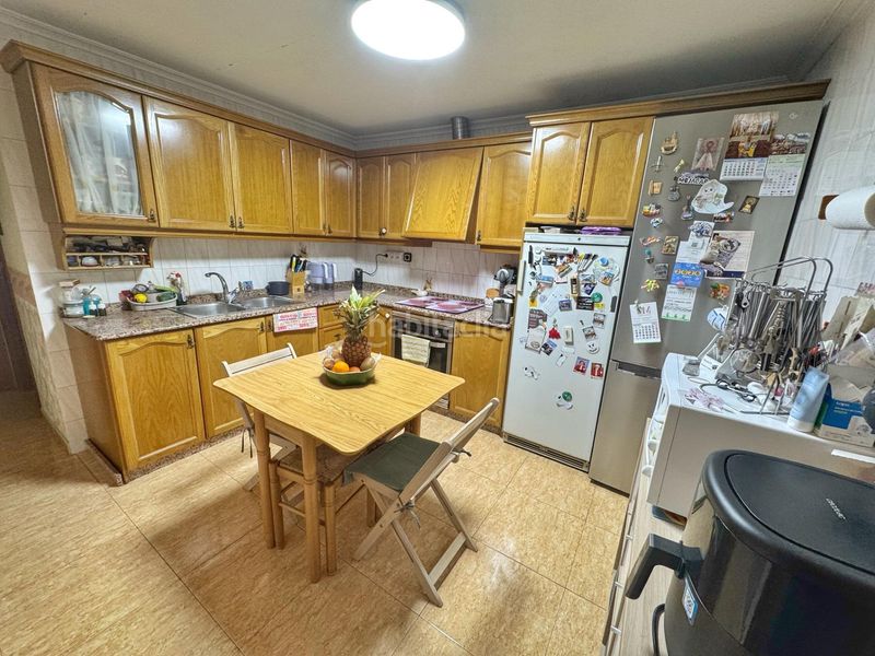 Foto e4fa6b91-20cb-4a17-9c8b-4d47654c7153. Duplex in Plaza Castelar - Mercado Central Elda