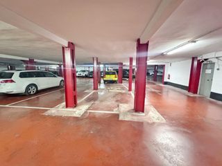 Rent Car parking in Plaza de Toros-Avenida Chapí-Trinquete. Plaza de garaje abierta en edificio san cristobal, elda