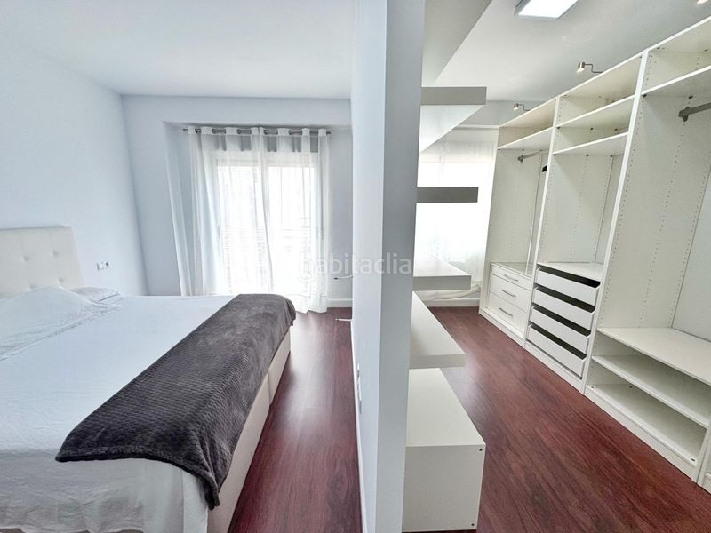 Foto 76674a15-e5ed-4080-9844-37c9ad8f6bce. Rent duplex with parking in Plaza Castelar - Mercado Central Elda