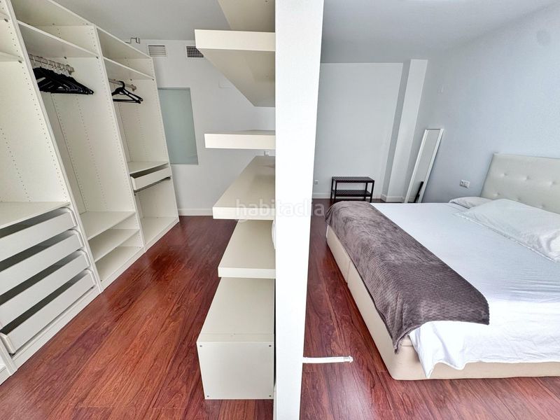 Foto e3f10ec1-66ed-43e0-8335-3b1871913593. Rent duplex with parking in Plaza Castelar - Mercado Central Elda