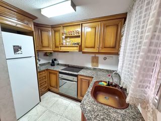 Flat in Plaza de Toros-Avenida Chapí-Trinquete. Piso con ascensor en avda de chapi, elda