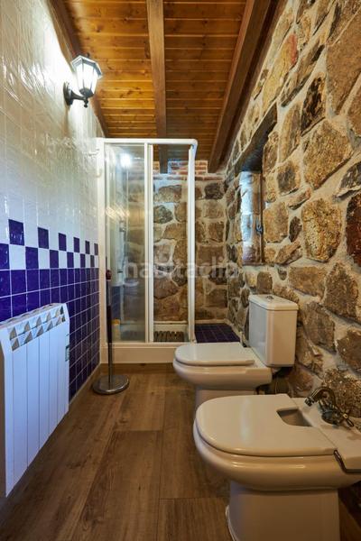 Foto aa068e5d-d4c9-4d21-a530-e9799cc1c2eb. Chalet in calle pico de la peña negra 72 in Peñalba de Ávila