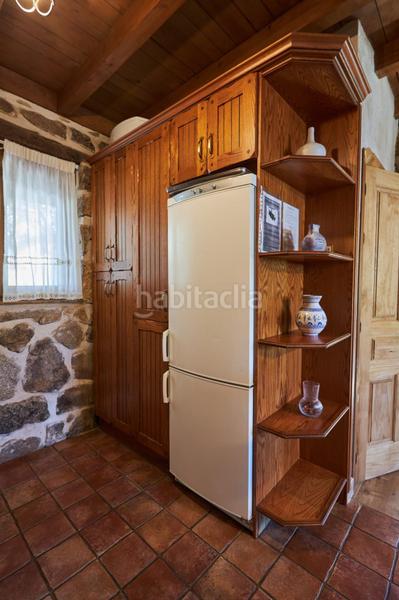 Foto f2064b2e-6791-4fb0-937f-1ae0bfddd185. Chalet in calle pico de la peña negra 72 in Peñalba de Ávila