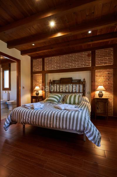 Foto 8cb9eb0b-da25-47e4-840f-8745a5621c9b. Xalet a calle calle pico del almanzor a Peñalba de Ávila