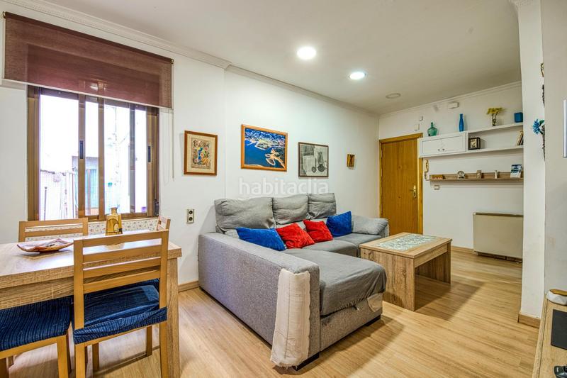 Foto eb4b77fd-e12d-4ecf-838a-df930614c0a9. Pis a calle de lombía 7 a Goya Madrid