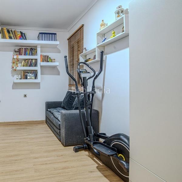 Foto f59130a2-fc15-446f-aba9-fc5510e0759a. Pis a calle de lombía 7 a Goya Madrid