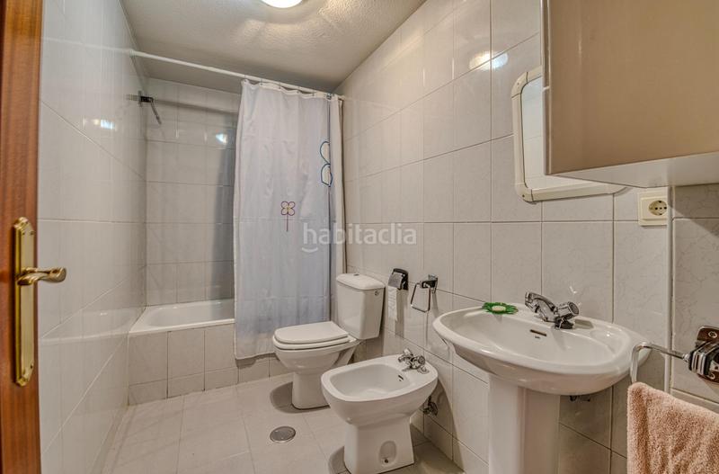 Foto 36beef30-5230-40ba-93f3-1f0bcb5cf457. Planta baixa amb calefacció aparcament a Sónsoles Ávila