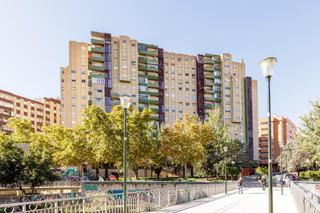 Pis a Pintor marin bagues  3. Buscas un piso con potencial para crear el hogar que siempre has