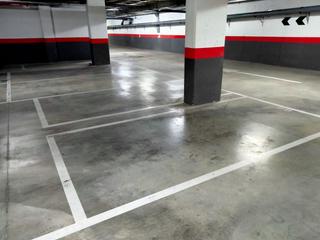 Parking voiture à Avenida leonardo da vinci de 2. Se vende  plaza de garaje en polígono industrial de la carpetani