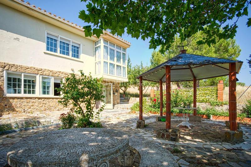 Foto 068a2c8f-1fae-41a2-a43c-db4c506cc924. Chalet in calle de las prolesiones in Zona Rural Ávila