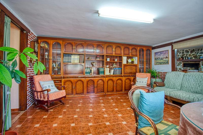 Foto 0d5fe2fd-0d8b-471f-90bd-5dc1eb80fc65. Chalet in calle de las prolesiones in Zona Rural Ávila