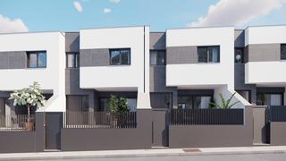 Casa aparellada a Calle de la luz 26. Residencial villaluz