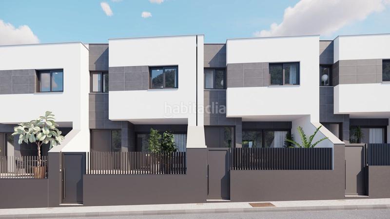 Foto 4f1c1dd6-a14b-47d6-9878-a6f195b844f9. Semi detached house in calle de la luz 26 in Santo Angel Murcia