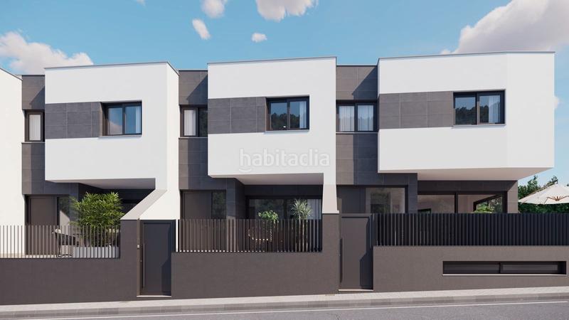 Foto f954dfaa-bdd0-430d-876e-b7198f6ee933. Semi detached house in calle de la luz 26 in Santo Angel Murcia