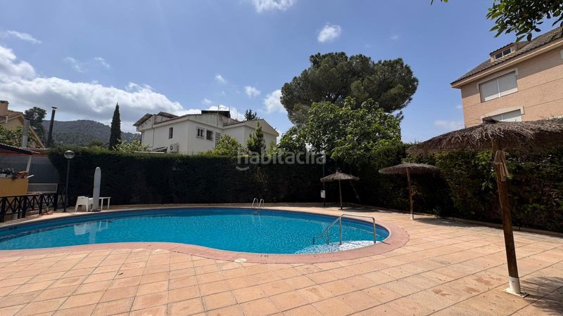 Foto e30a04a3-1ce4-4093-a4f3-5f623fbc86e2. Casa adossada amb calefacció aparcament piscina a Murcia