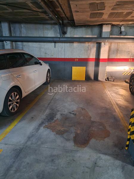 Foto 5cb09798-efab-496a-8bd8-1a9993c1e822. Parking coche parking en venta en Llagosta (La)