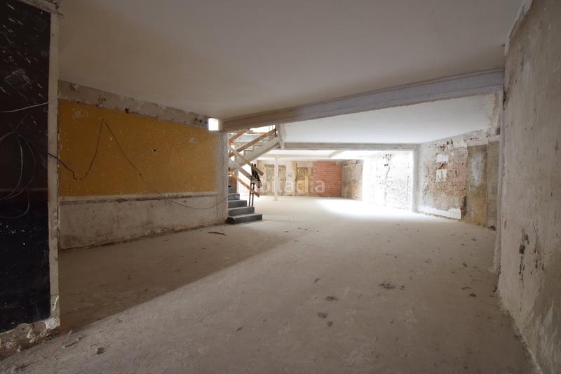 Foto 1355c29d-b058-4c3c-9d8d-8c23ea78a203. Lloguer local comercial a Centre Sabadell