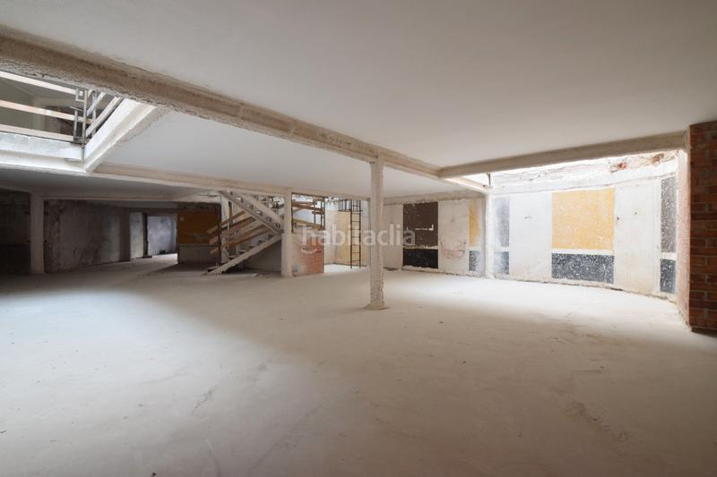 Foto 8a17d0cf-b8d4-4ef3-9208-68bf1c7933c6. Lloguer local comercial a Centre Sabadell