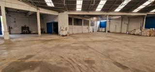 Fabrikhalle in Carrer Sardenya