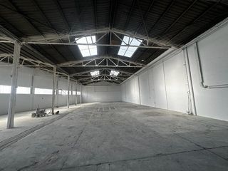 Nau industrial a Ronda Indústria