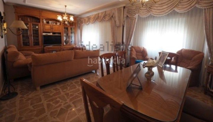 Foto 4c9e61e1-e4cd-46b7-ad6a-81fc90f43577. Casa amb calefacció aparcament a Tomelloso