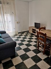 Miete Etagenwohnung in La Reconquista. Piso de dos dormitorios