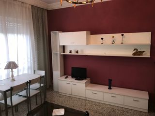 Rent Flat in Calle cataluña 4. Piso de tres habitaciones en palomaejos