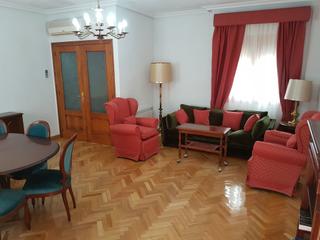 Miete Etagenwohnung in Casco Histórico. Piso de cuatro habitaciones en toledo