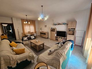 Miete Etagenwohnung in Santa Bárbara. Piso en alquiler en toledo 3 dormitorios