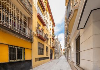 Pis  Calle afan de ribera. Venta de piso en granada3 dormitorios y 2 baños zona centro