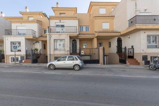 Maison jumelée  Diputacion 7. Precioso adosado en armilla con 4 dormitorios  para entrar a viv