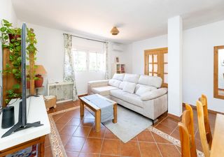 Casa adossada  Calle de josé riquelme 14. Unifamiliar en la zubia