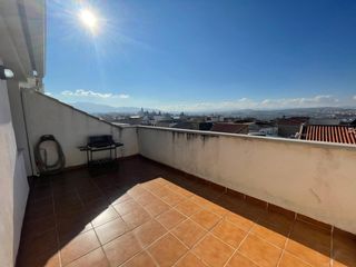 Ático  Calle larga. Ático dúplex en alhendín
