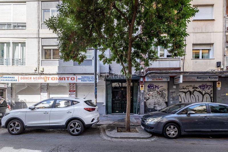 Foto 14159d0a-f87d-4255-a698-22f9e99ef6d0. Piso  reformado en venta pedro antonio de alarcón en Granada