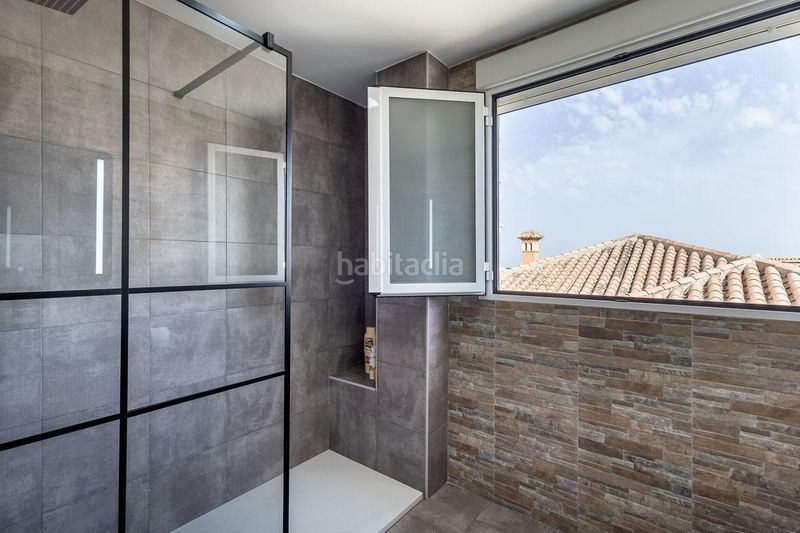 Foto b97d18d6-b083-4701-9c07-115588b38b2b. Casa amb aparcament a Barrio de la Vega Monachil