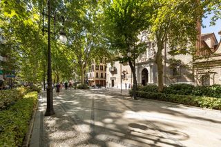 Autoparkplatz in Calle san pedro mártir 23. Aparcamiento en el centro de granada