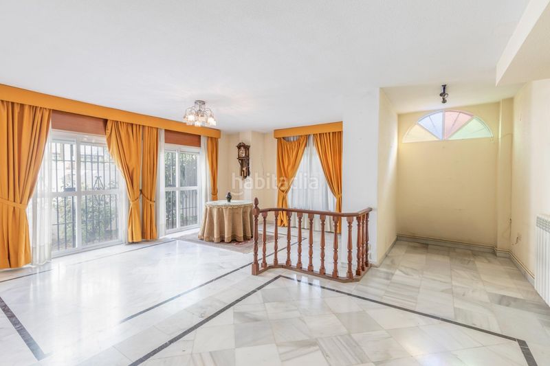 Foto 208443e4-47ca-43b7-a935-358881692c77. Casa pareada en calle de almajara 27 exclusiva vivienda con piscina en la zona del serrallo con piscina comunitaria en Granada