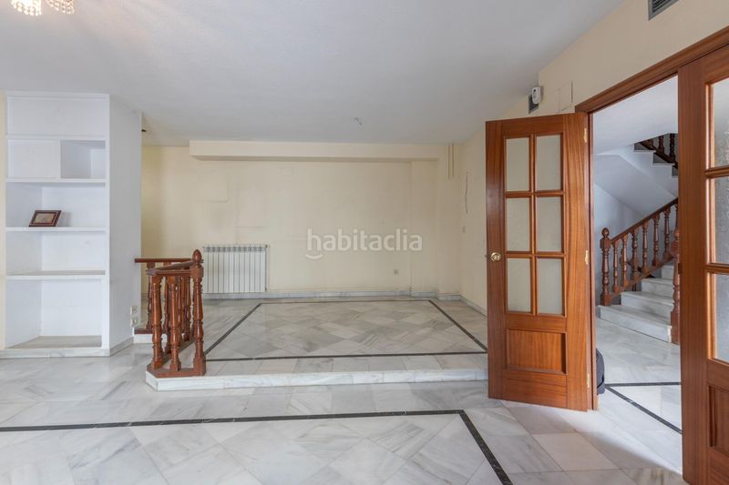 Foto 716b79c5-f143-436f-90a7-166fb3ca812b. Casa pareada en calle de almajara 27 exclusiva vivienda con piscina en la zona del serrallo con piscina comunitaria en Granada