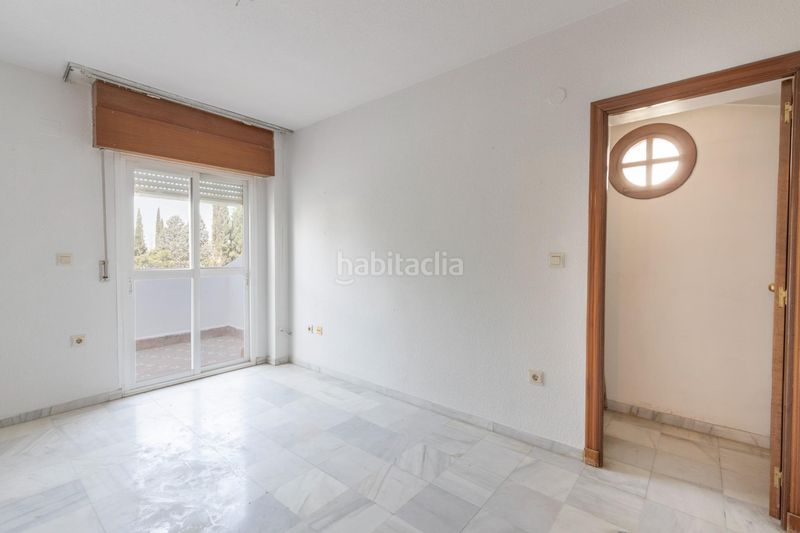 Foto 75e32cd5-1ad9-4682-afed-5a839e41ebed. Casa pareada en calle de almajara 27 exclusiva vivienda con piscina en la zona del serrallo con piscina comunitaria en Granada