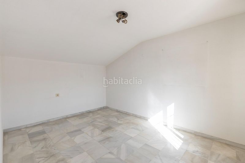 Foto 86631b82-02ab-4ac1-9d5d-b1d50b56cc74. Casa pareada en calle de almajara 27 exclusiva vivienda con piscina en la zona del serrallo con piscina comunitaria en Granada